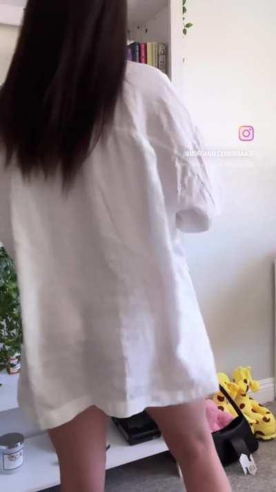 Credit card 💳 shelving in pussy lips