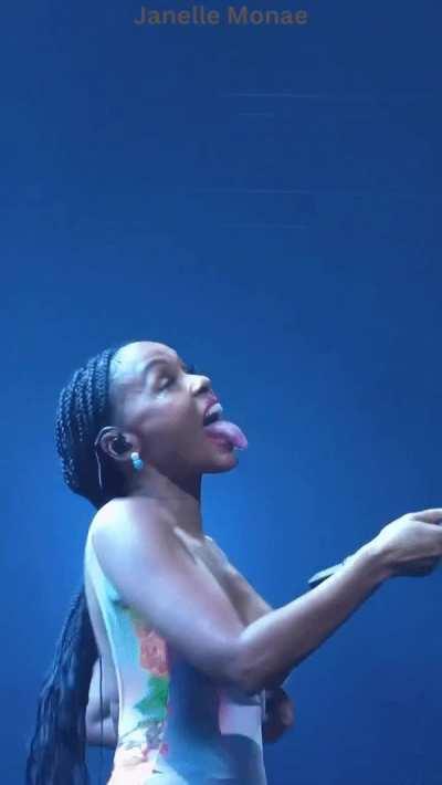 Flashing nipple to crowd