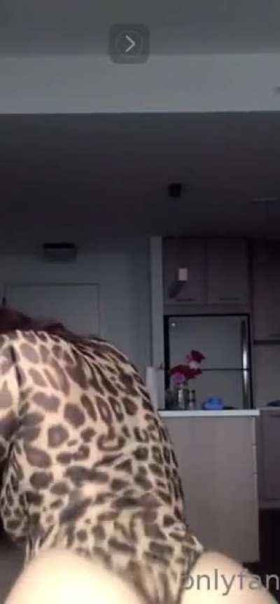 She belongs to the Cancer ♋️ folder.