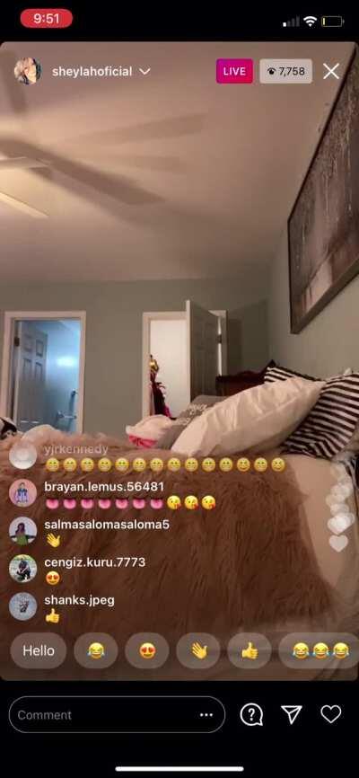 Her so-called flash she did on live just now.