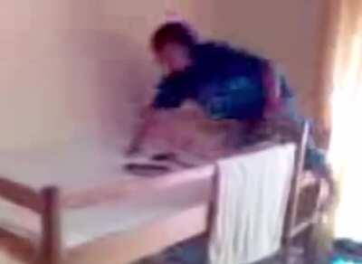 WCGW if I climb this bunk bed