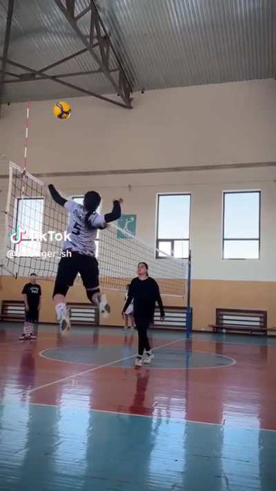 What bro does when he says he can 10ft bounce