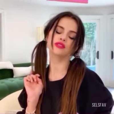 Not sure if you guys seen this video! I'm sure alot of you guys would double dip her while pulling her pig tails!