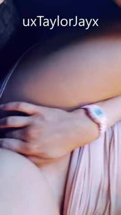 Not wearing panties in this dress got me a bit too turned on on the train 😳 [GIF]