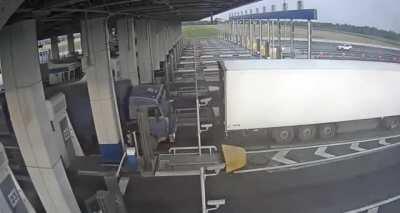 Second truck does not want to pay the toll and gets 3 blown tires
