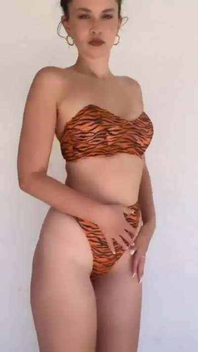 Looks so good on her 🥵