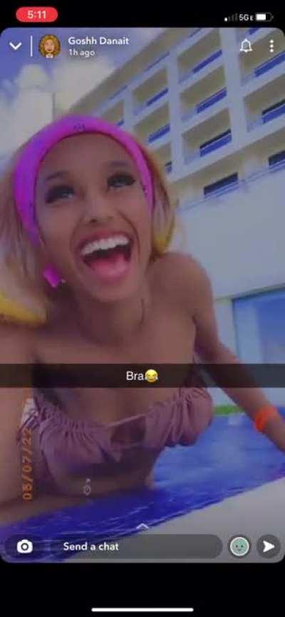 Splish 💦 splash 💦