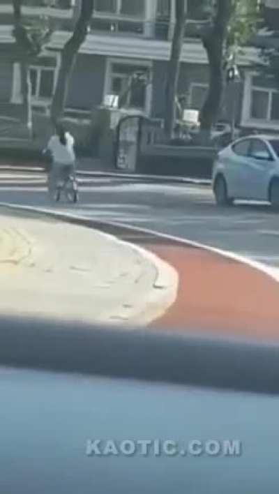 When friends tell you to leg go of the brakes in life this is not what they mean.