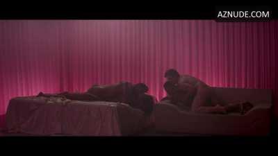 Mariana Nunes in Divine Love