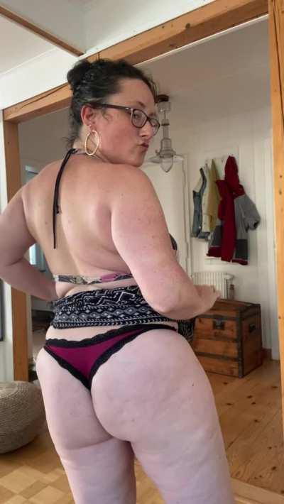 Meet my MILF ass