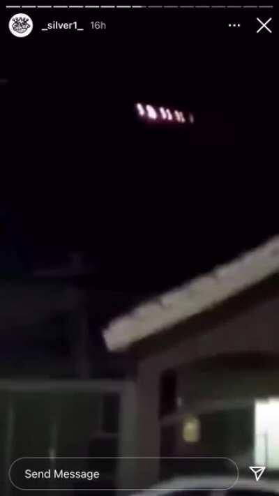 Light going around the saucer ?