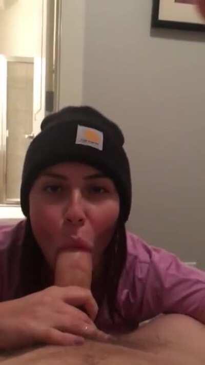 Cute girl makes him cum