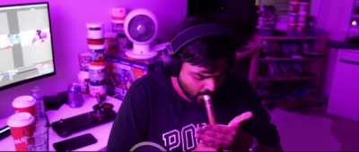 I made an edit of muta smoking a cigar and fumbled terribly