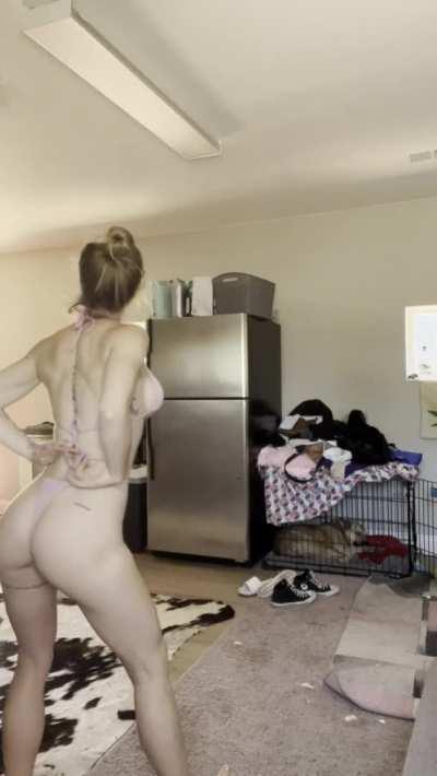 Your morning masturbation motivation (: