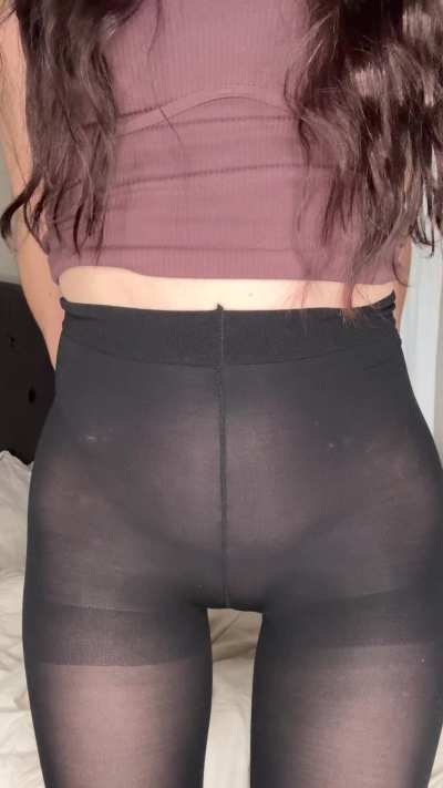 Would u fuck me in pantyhose? First 50 get something interesting!