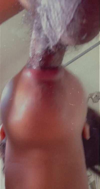 Nyellie wild goat throat