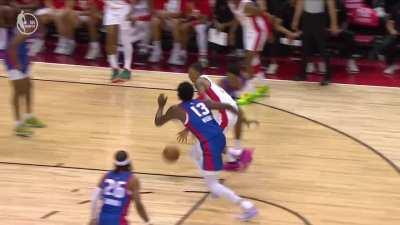 [Highlight] Jabari Smith Jr. converts the And-1 to get 30 points for a second straight game