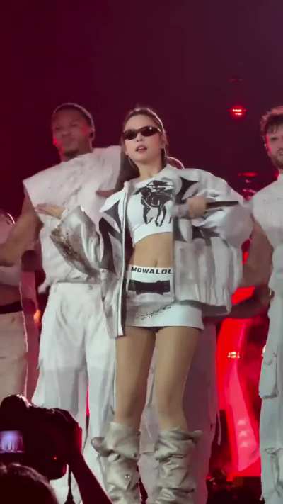 Jennie performing 'Like Jennie' at 'Deadline' Tour in Kaohsiung - 251018