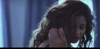 Desi bahu ka hot sexy backless sexy scene in hd LINKS IN DESCRIPTIONN FOR FULL HOT SCENe nangaa