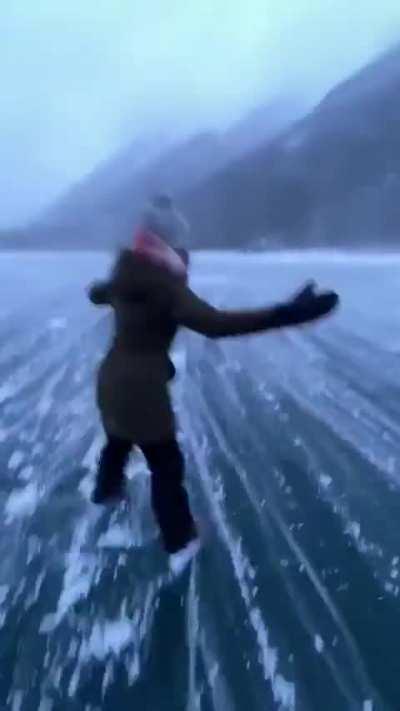 This spectacular frozen lake in Canada