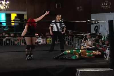 Davina Rose (Bayley) takes Saraya's basement dropkick