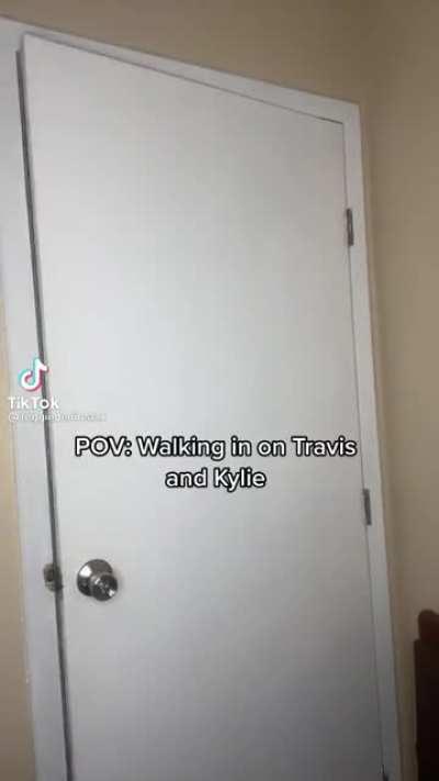 Travis always be using that mf autotune 😫😫