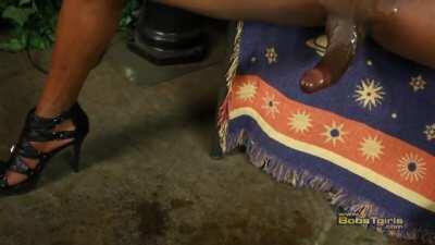 Chanel Couture pisses