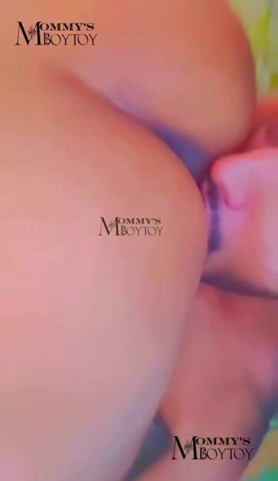 Unsatisfied Sugarmom facesitting 👅💦