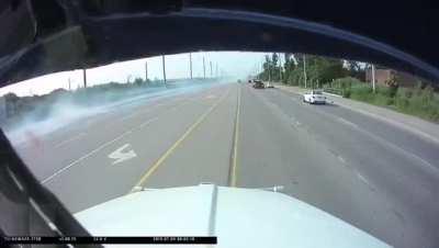 [Canada] Idiot in Truck Doesn't Realize He Has Crashed into a car and continues Dragging the poor car