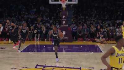 [Highlight] LeBron skies high for a block