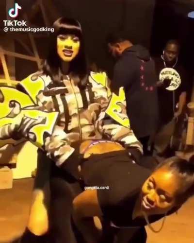 Cardi b Ass tribbing her friend