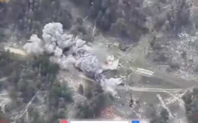 Ukrainian airforce hitting command post Russian 81st self-propelled Artillery Regiment