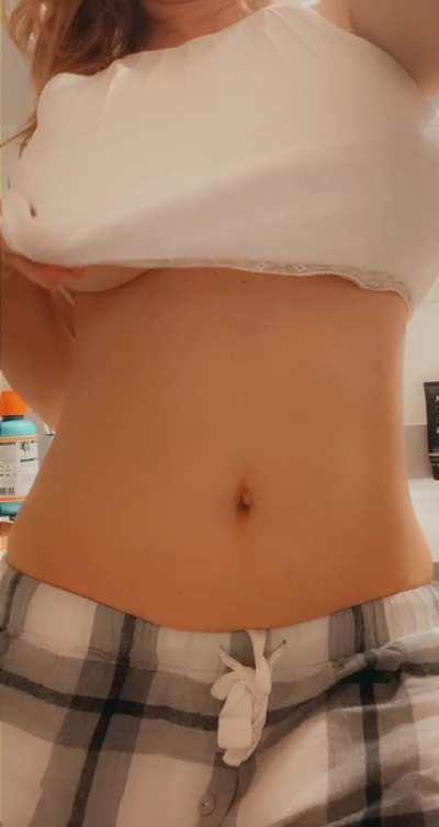 [F] Thought you’d like to see my boobs 😜