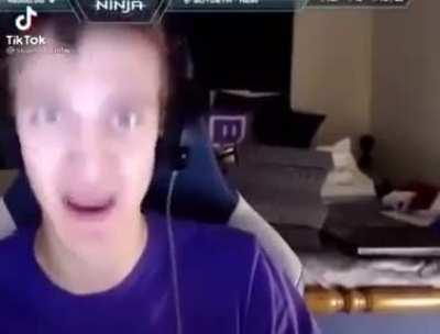 Ninja wants your dickpics!?11?!?!!
