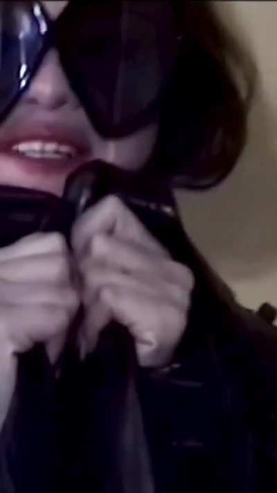 Busty Selena 🍼 🍼 