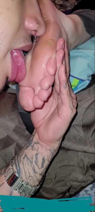 19yr friends sleepy dirty soles