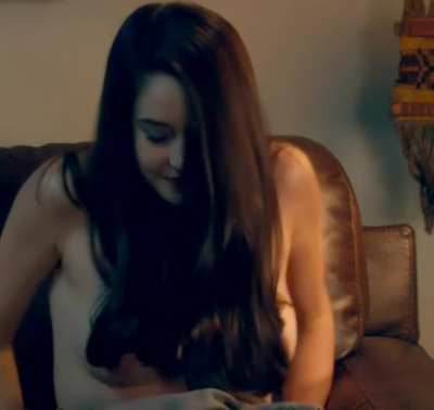 Shailene Woodley - White Bird In A Blizzard (2014)
