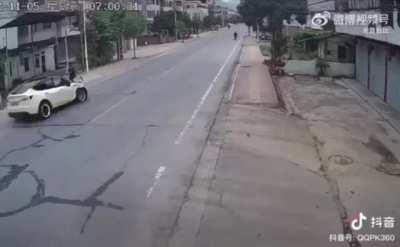 Tesla rolls out new “Self Destruct” mode.