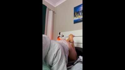 ..Wanna sniff my farts and chill? 😘🍑💨