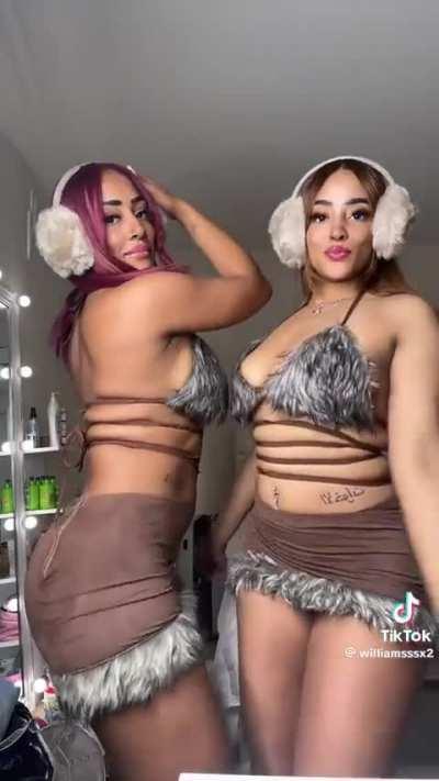 @williamsssx2 busty twins