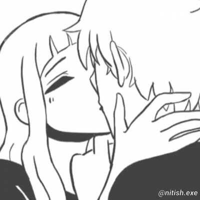 Hayalerim gözlerimin önünden geçip gidiyor.