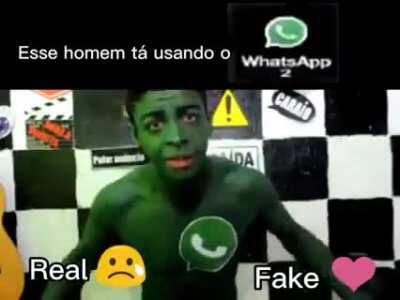 ele está usando o whatsapp 2 ???