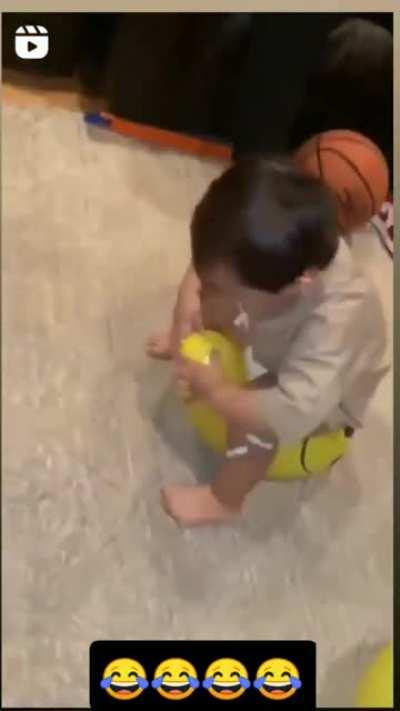 Whose childhood is this lmao 🤣🤣