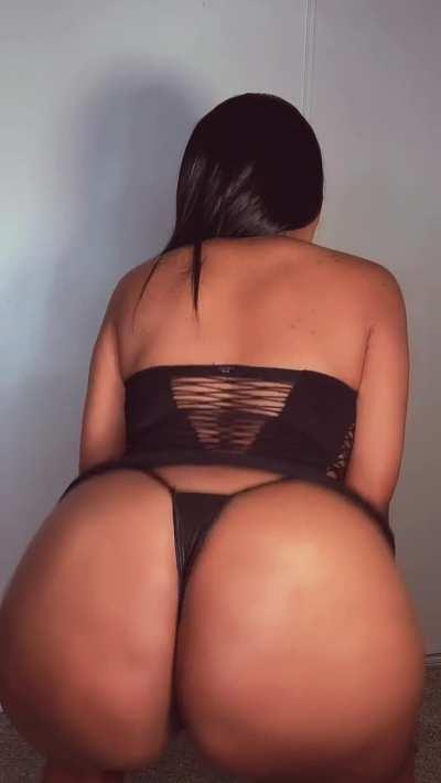 I just wanna bounce this ass on you
