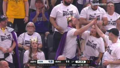 [Highlight] Kevin Huerter blocks Andrew Wiggins' three point attempt