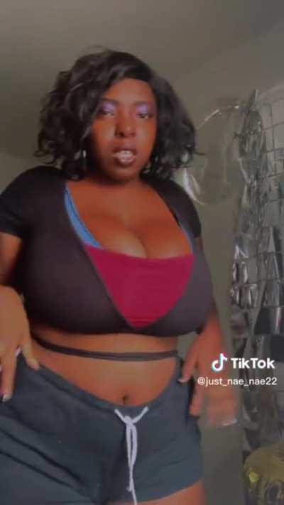 Huge 🍒🍒 & thick thighs - just_nae_nae22