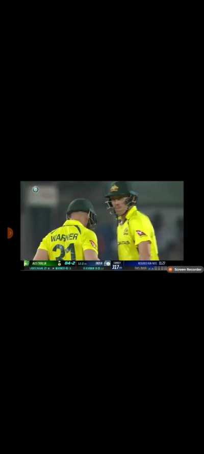 David warner batting right handed🤣🤣