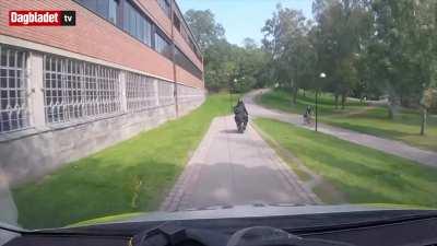 [Norway] Risky Police Pursuit through park with pedestrians