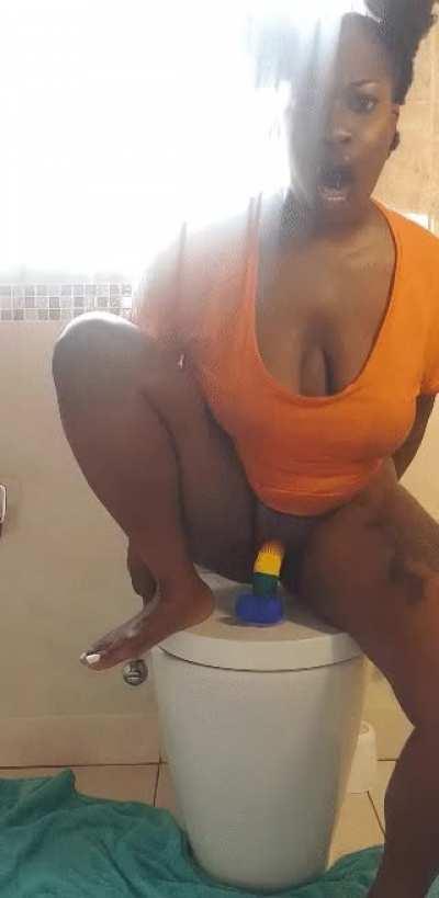 am not allowed to play with my pussy am African