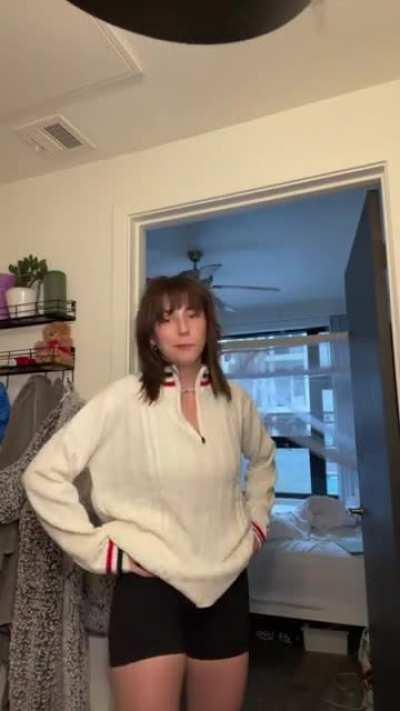 hahaha she is so funny 🙃 but watch the last 5 seconds